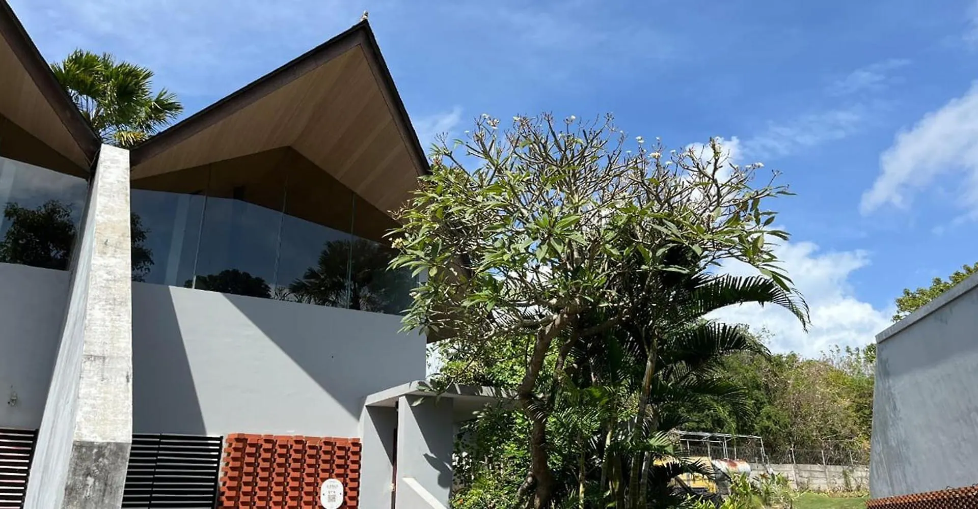 Dancing Hana Villa Nusa Dua - 1 Bedroom Villa With Sharing Pool Minimum Stay 2 Nights