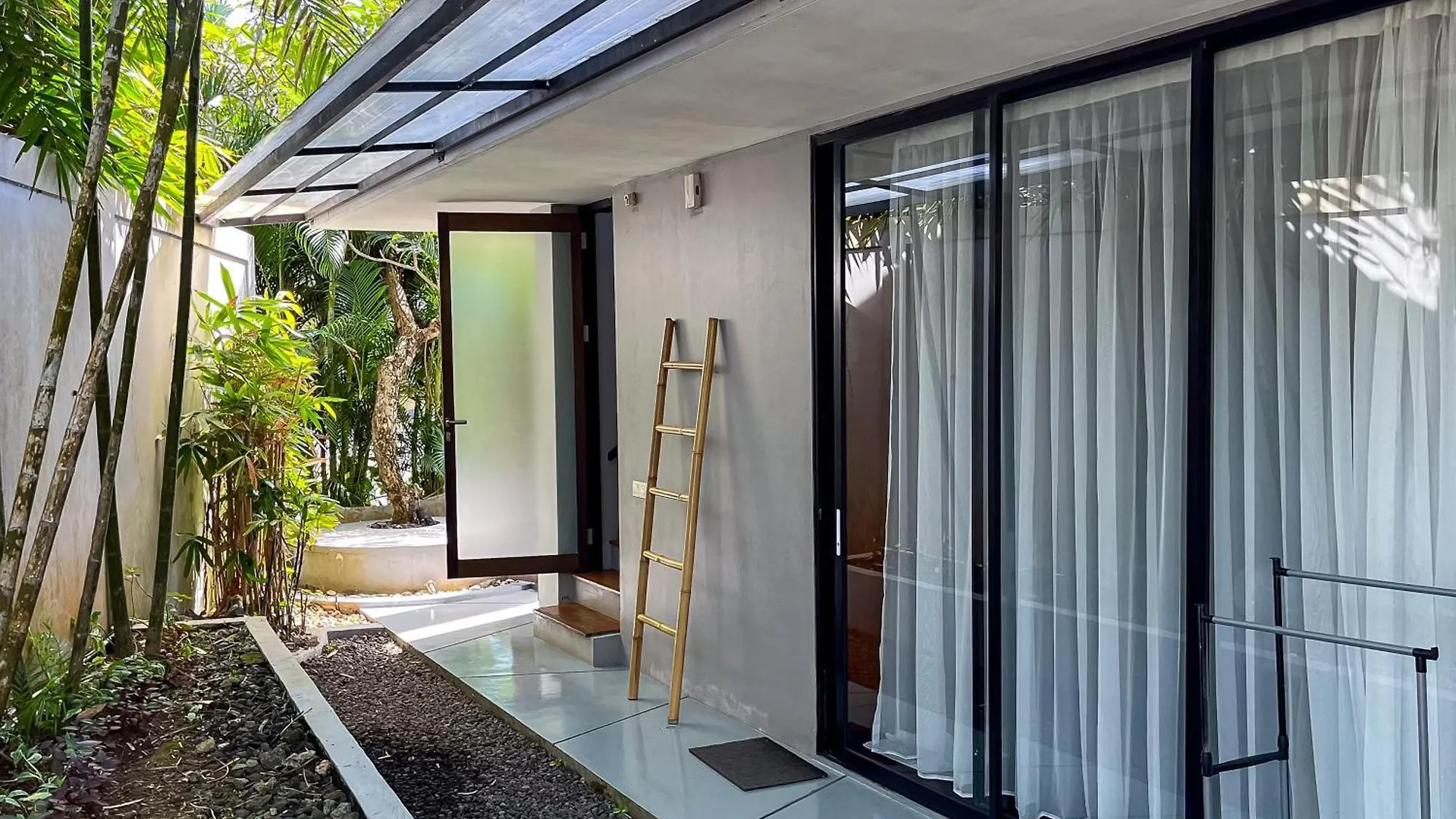 Dancing Hana Villa Nusa Dua - 1 Bedroom Villa With Sharing Pool Minimum Stay 2 Nights Indonesia