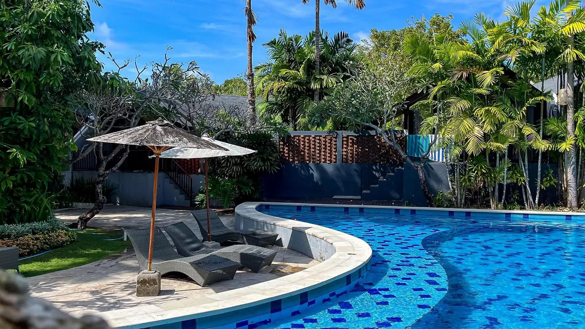 Dancing Hana Villa Nusa Dua - 1 Bedroom Villa With Sharing Pool Minimum Stay 2 Nights