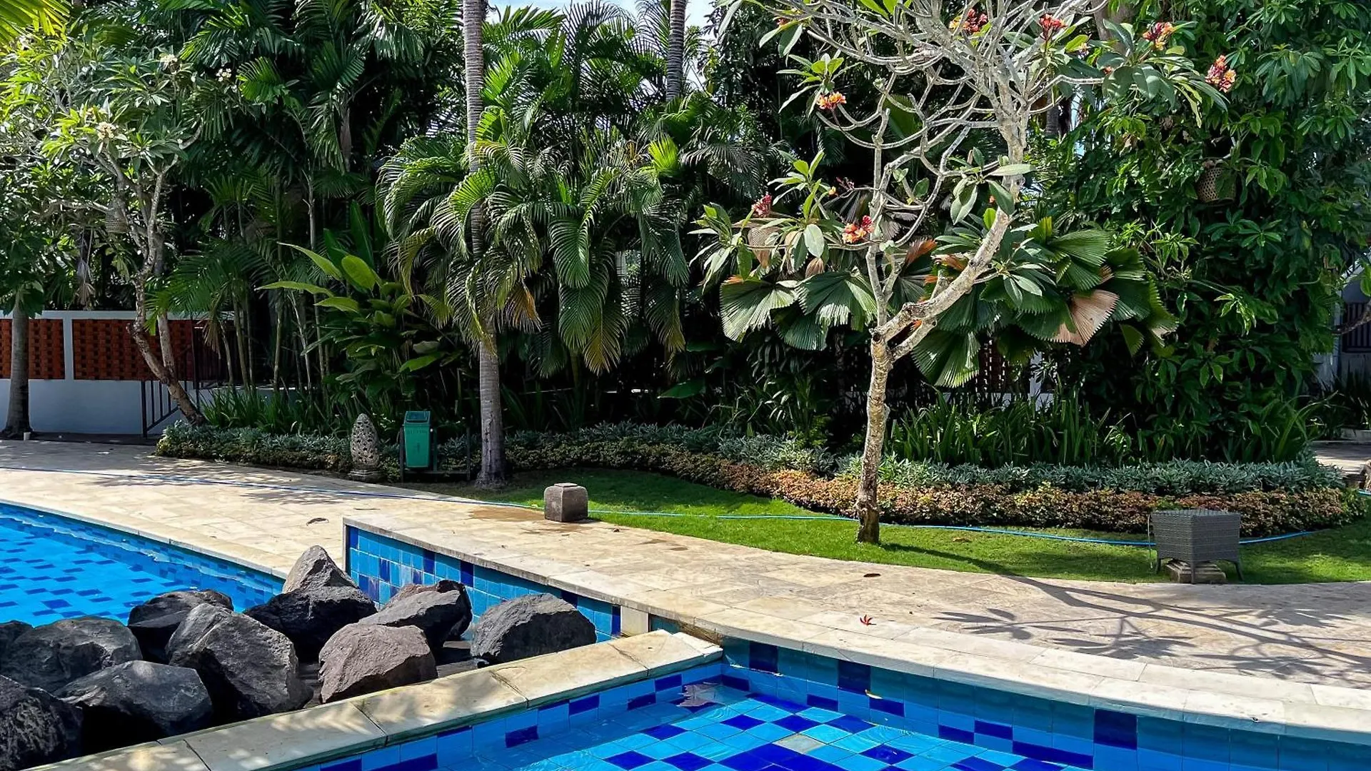 Dancing Hana Villa Nusa Dua - 1 Bedroom Villa With Sharing Pool Minimum Stay 2 Nights 0*, Nusa Dua (Bali)