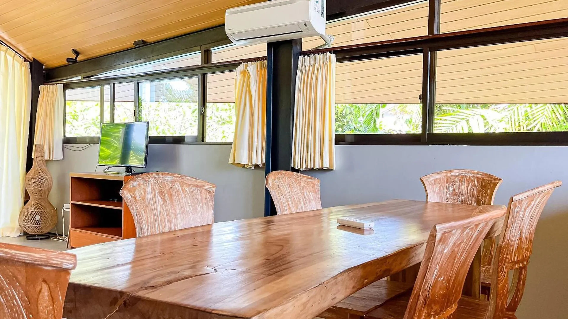 Dancing Hana Villa Nusa Dua - 1 Bedroom Villa With Sharing Pool Minimum Stay 2 Nights 0*, Nusa Dua (Bali) Indonesia